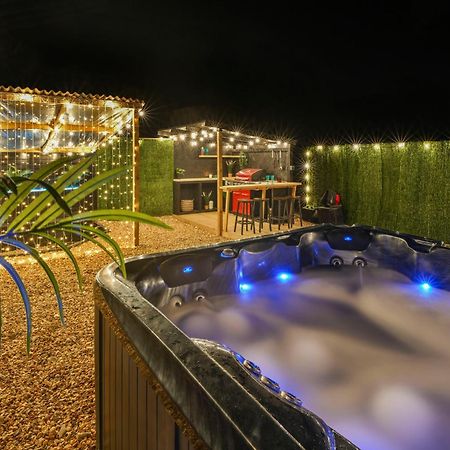 The Lodge At The Outside Inn Mountfield 外观 照片